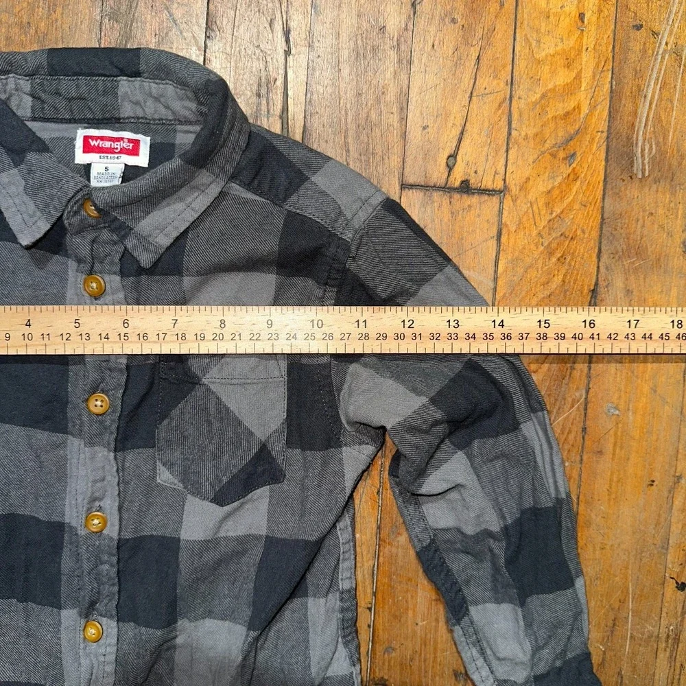 Wrangler Button Up Shirt Boys‎ Sz 5 Gray Black Plaid Cotton Long Sleeve Collared
